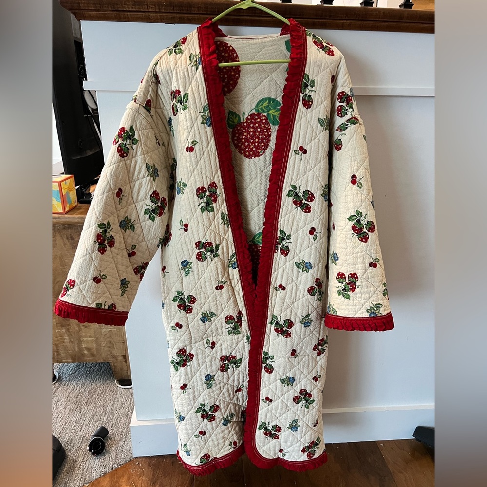 Vintage upcycled reversible quilt coat - Picture 8 of 11